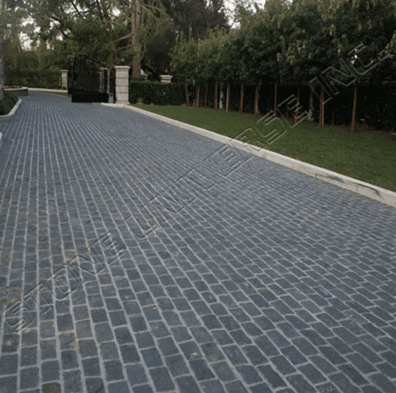 Cobblestone Black (West & East)